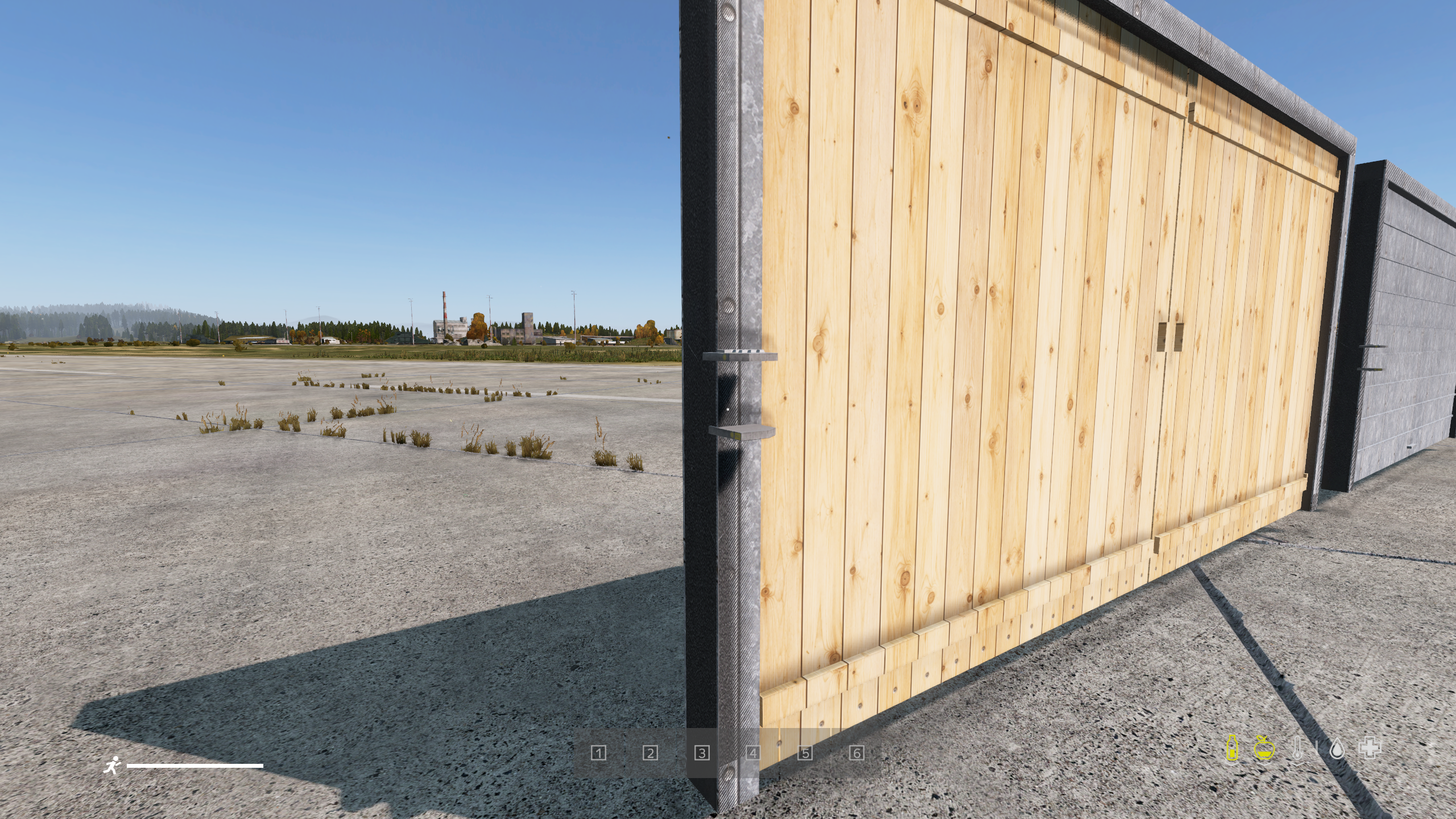 Actual DayZ screenshot of a NorthStar timber wall with a steel frame